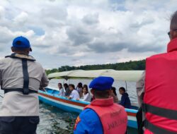 Polres Purwakarta Laksanakan Imbauan Keselamatan di Wisata Perairan Jatiluhur Selama Libur Nataru