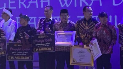 BAZNAS Provinsi Jabar Raih Predikat INFORMATIF pada Anugerah E-Monev Keterbukaan Informasi Publik 2025