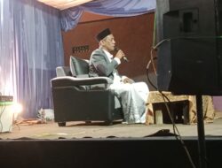 Ustad Deni Syukron Pimpinan Ponpes Manuk Heulang Isi Peringatan Isra Mi’raj Nabi Muhammad SAW di DKM Nurul Iman Cipawitra