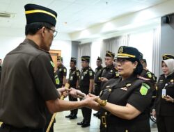Kajati Jabar Lantik Kajari Kota Tasikmalaya, Kajari Kabupaten Bekasi, dan Kajari Cimahi, Ini Pesannya