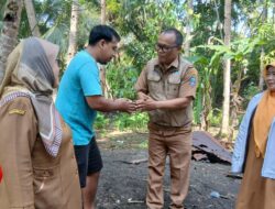 Wujud Solidaritas, PGRI Pangandaran Kunjungi Siswa TK Korban Musibah