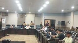 KMRT Tasikmalaya Gelar Audiensi ke DPRD Kab. Tasikmalaya, Tuntut Kejelasan Kesejahteraan Guru dan Tenaga Honorer