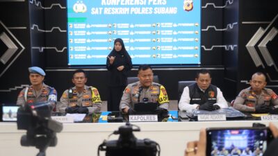 Kapolres Subang Pimpin Konferensi Pers Pengungkapan Kasus Pemerasan Dengan Modus Mengaku Anggota Resmob Polda Jabar