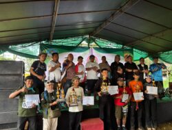 Hadiri Acara Ngaprak Hiking Susur Alam Diky Chandra : Buka Kesadaran Masyarakat Akan Alam