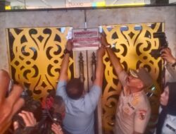 Polemik Mencuat Di Tengah Masyarakat, Pemkot Pekanbaru Resmi Segel Tempat Hiburan Malam New Paragon KTV and Cafe