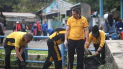 Bangun Soliditas dan Kepedulian Lingkungan, Kapolres Tasikmalaya Kota Pimpin Olahraga Bersama dan Aksi Bersih Situ Gede