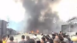 Gudang Penyimpanan BBM Solar Terbakar di Jalan Sidodadi Kelurahan Perhentian Marpoyan Kecamatan Marpoyan Damai