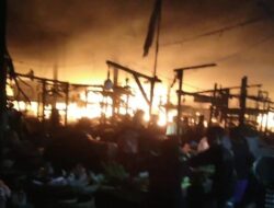 Ketenangan Warga Menjelang Sahur, Digemparkan Amukan Si Jago Merah Melalap Pasar Rebo Purwakarta