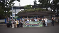 Hari ke 9 Puasa Ramadan 1447 H, Pokja PWI Kota Bandung Kembali Bagikan Takjil Kepada Pengendara di Jalan Ahmad Yani