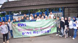 Hari ke 16 Ramadan, Pokja PWI Kota Bandung Kembali Gelar Aksi Sosial Bagikan Ratusan Takjil