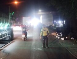 Unit Laka Lantas Polres Purwakarta Gerak Cepat Olah TKP Kecelakaan Beruntun di Sukatani