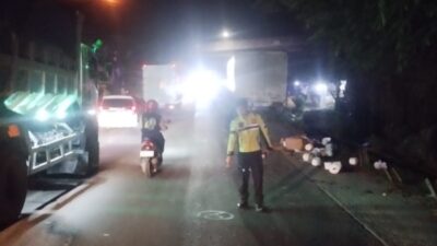 Unit Laka Lantas Polres Purwakarta Gerak Cepat Olah TKP Kecelakaan Beruntun di Sukatani