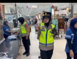Polwan Polres Tasik Kota Patroli di Pusat Perbelanjaan, Berikan Imbauan Kamtibmas kepada Masyarakat