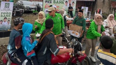 DPC PKB Kota Tasik Gelar Konsolidasi Partai dan Pembagian Takjil Gratis Dengan Sistem Food Bank
