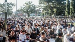 Ribuan Warga Ciamis Shalat Idul Fitri Bersama, Bupati Herdiat Ajak Perkuat Persatuan dan Kepedulian