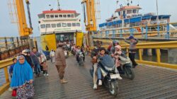 Aktivitas Penyeberangan Kapal Roro-Kota Dumai Menuju Pulau Rupat di Kabupaten Bengkalis Terpantau Ramai