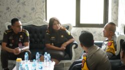 Jaga Sinergi dan Kamtibmas, Kapolres Purwakarta Silaturahmi dengan Kejaksaan Negeri di Pos Terpadu Cikopo