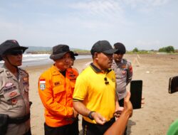 Polisi cari Remaja 14 Tahun Hilang Terseret Ombak di Pantai Timur Pangandaran