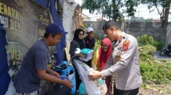 Kapolres Tasikmalaya Kota Berikan Tali Asih kepada Korban Bencana Alam di Sejumlah Wilayah
