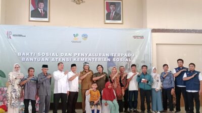 Wawalkot Tasik, Diky Chandra Bersama Senator Komeng Hadiri Penyaluran Bantuan ATENSI Terpadu Di Kecamatan Tawang