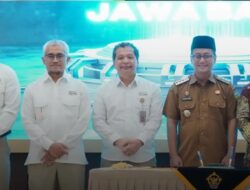 Bupati Tasikmalaya Didampingi Inspektur dan Pj. Sekda, Serahkan LKPD Unaudited Tahun 2025 Kepada BPK Jabar