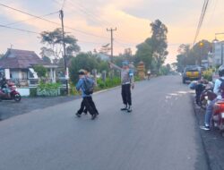 Gatur Lalin Pagi Polsek Kiarapedes, Wujud Nyata Pelayanan Prima Polres Purwakarta untuk Masyarakat