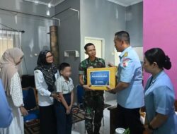 Peringati HUT Ke-80 TNI Angkatan Udara, Danlanud Beserta Istri dan Jajaran Lakukan Anjangsana Kediaman Warakawuri, Anak Yatim dan ABK