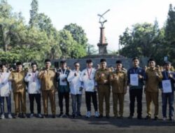 Bentuk Apresiasi Pemda Kabupaten Tasikmalaya, Bupati Serahkan Hadiah Kepada Atlet Pelajar Berprestasi