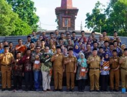 Apel Gabungan, Bupati Tasikmalaya Serahkan Petikan Keputusan Peresmian Anggota BPD PAW Sebanyak 51