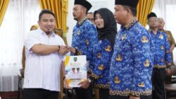 Bupati Subang Serahkan Petikan SK Pengangkatan dan Mengambil Sumpah Calon CPNS Jadi PNS