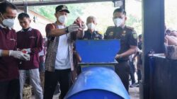 Kajati Riau, Kakanwil DJBC dan Wali Kota Pekanbaru, Musnahkan Ribuan Batang Rokok Ilegal 