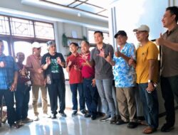 Wawalkot Tasik Diky Chandra Bersama Komedian Azis Gagap Meriahkan Grand Opening Kopi Biji