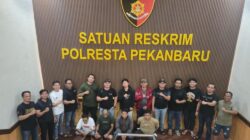 Kekerasan dan Pemerasan,Tim gabungan Resmob Polda Riau Amankan Empat Pria Pelaku Diduga Debt Collector