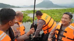 Bersama Sat Polairud, Kapolres Purwakarta Turun Langsung Gelar Patroli Perairan