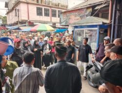 Naik Harga Retribusi, Warga Pasar Cikurubuk Gelar Aksi Sampaikan Aspirasi Ke UPTD dan Minta Wali Kota Tinjau Kembali 