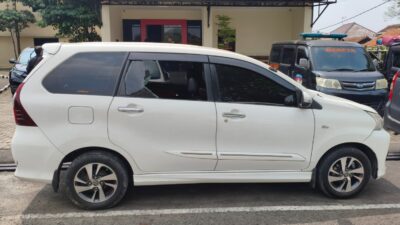 Gercep Respon Laporan 110, Sat Samapta Polres Purwakarta Datangi Lokasi Pecah Kaca Mobil