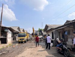 Persoalan Tumpukan Sampah di Sejumlah Titik Kota Tasikmalaya, Fery Cikurubuk Akan Kebut Pembersihan Sampai Malam
