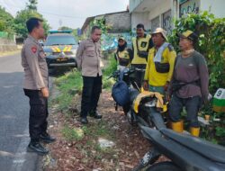 Polsek Pasawahan Patroli Dialogis, Imbau Pekerja Utamakan Keselamatan dan Waspada Curanmor