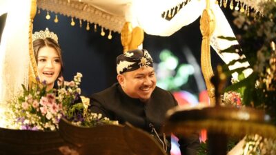 Kang Rey dan Ega Anjani Meriahkan Kirab Budaya Tatar Sunda di Kota Bandung