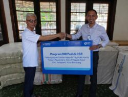 Program CSR “BRI Peduli”, BRI Bandung Serahkan Bantuan Paket Perlengkapan Ibadah di Yayasan Harita Pallava Nusantara