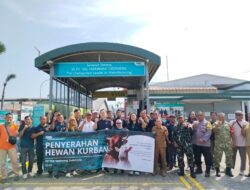 Bentuk Kepedulian Sosial, PT TKG Taekwang Indonesia Salurkan 17 Hewan Kurban ke Masyarakat 
