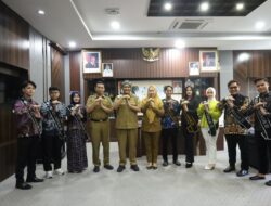 Plh Wali Kota Tasik Didampingi Kadisporabudpar Terima Mojang Jajaka, Persiapan Ke Tingkat Provinsi