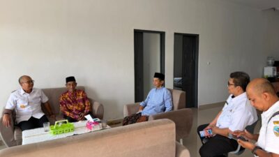 Walikota Tasikmalaya, Viman Alfarizi Pulang Laksanakan Ibadah Haji, Silaturahmi Ke Ulama Sepuh Ponpes
