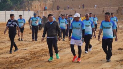 Bupati Bersama Forkopimda Pelalawan Lari Pagi Dirangkai dengan Penanaman Pohon 