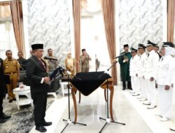 Lantik Tujuh Kades PAW, Bupati Garut Tegaskan Proaktif Atasi Persoalan Pendidikan dan Stunting