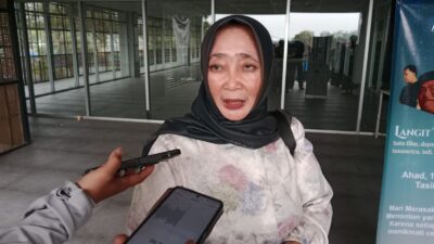 Kepala SLB Negeri Bungursari, Endang Rubiandini Langit Tetap Sama Ini Karya Anak Disabilitas yang Luar Biasa