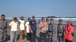 Tongkang Bermuatan Batubara Sengaja Didamparkan di Pantai Sukaresik, Langkah Darurat Cegah Pencemaran Laut