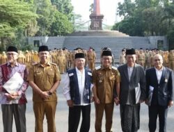 Bupati Tasikmalaya Pimpin Apel Pagi, Dirangkai Dengan Penyerahan Hibah