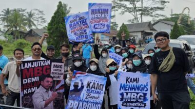 Dukungan Lanjutkan Program Presiden Prabowo Subianto, Ribuan Relawan MBG Kabupaten Tasikmalaya Gelar Aksi Damai