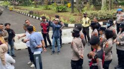 Humanis Kawal Demokrasi, Polres Purwakarta Amankan Audiensi Aliansi BEM di DPRD dengan Pendekatan Persuasif